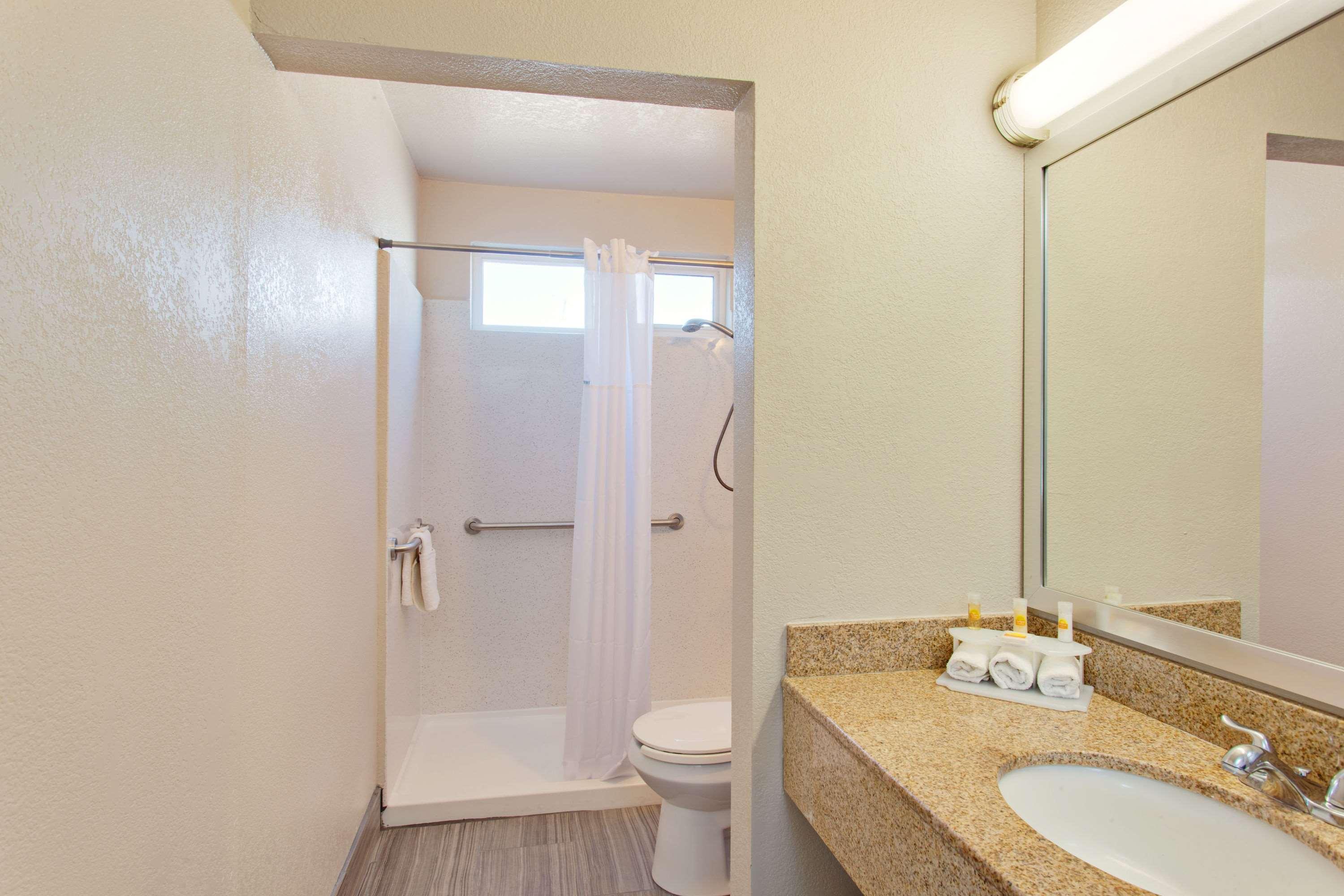 Days Inn By Wyndham Chowchilla Gateway To Yosemite Servizi foto