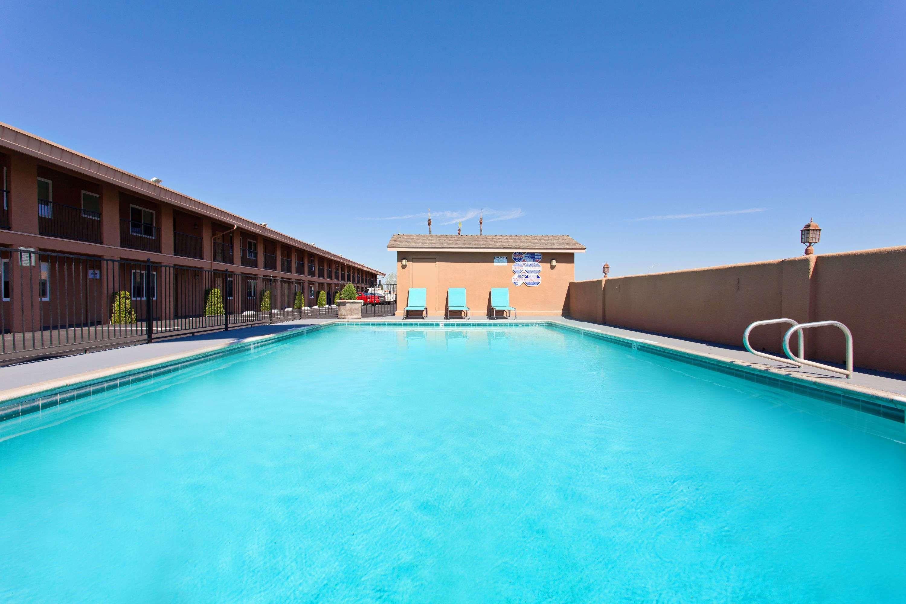 Days Inn By Wyndham Chowchilla Gateway To Yosemite Esterno foto